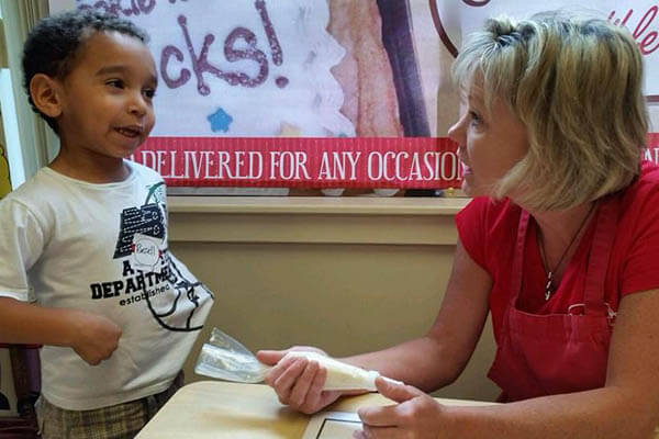 Jeanne Fiocca teaching cookie text class