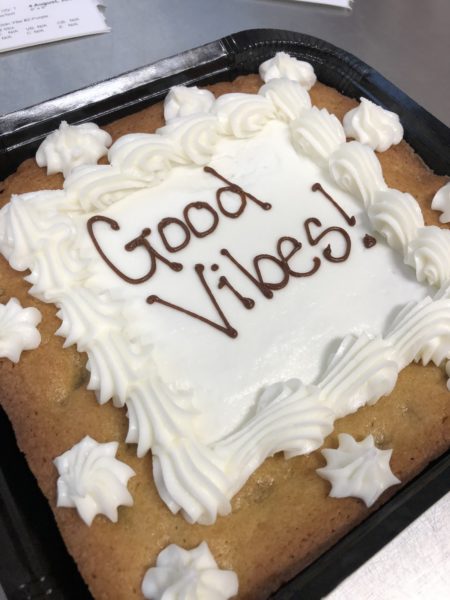 CookieText that says Good Vibes